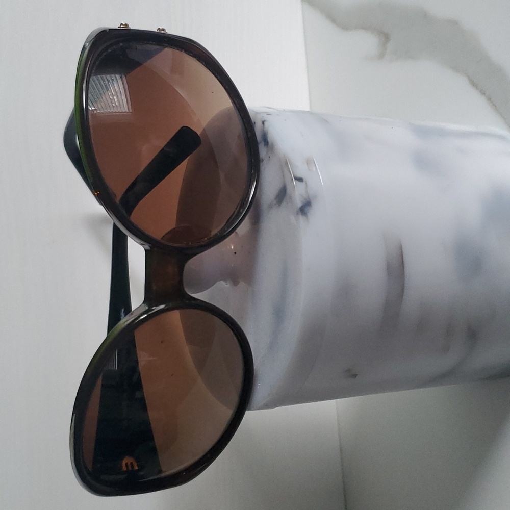 Fendi FS389  62□17  200  Women's Sunglasses